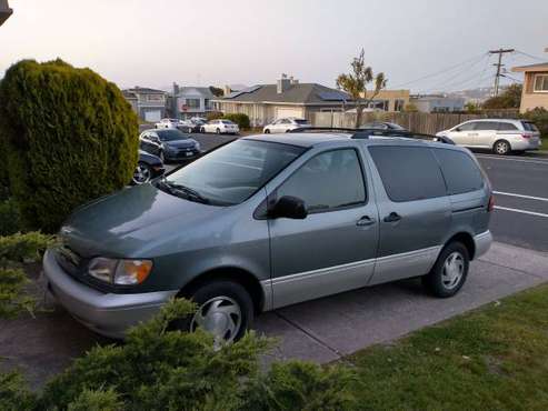 2000 Toyota Sienna XLE Clean Inside Out Maintained! for sale in Daly City, CA