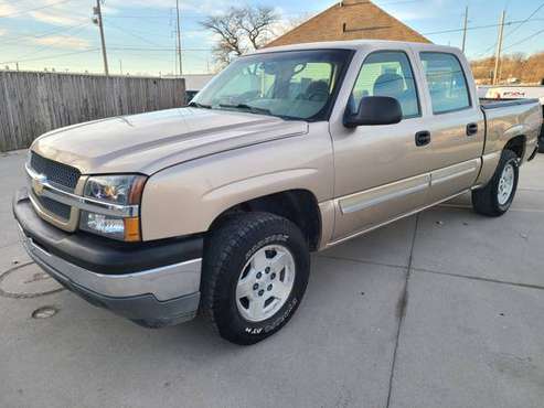 2005 Chevy Silverado 1500 crew cab 4x4 Rust Free - cars & trucks -... for sale in Sioux City, IA