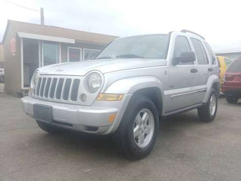 2006 Jeep Liberty Sport 4x4 Silver Loaded Moonroof IMMACULATE In/Out for sale in Bethpage, NY