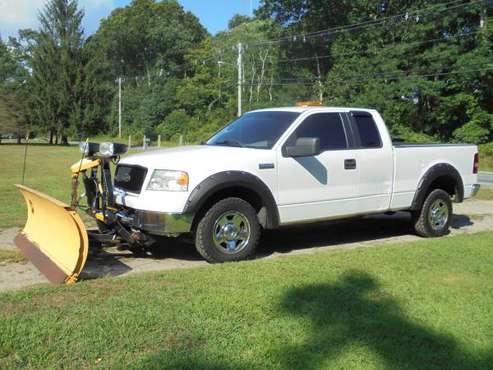 2005 FORD F-150 4X4 EXTRA CAB LOW MILES for sale in North Kingstown, RI