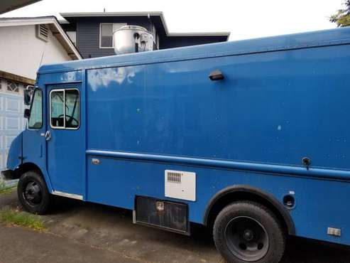 Food Truck with only about 20, 000 miles (BRAND NEW equipment) - cars for sale in Bellevue, WA
