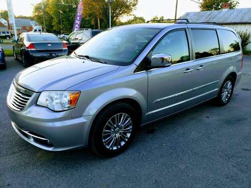 2014 CHRYSLER TOWN & COUNTRY TOURING-L⭐ + 6 MONTH WARRANTY - cars &... for sale in Front Royal, VA