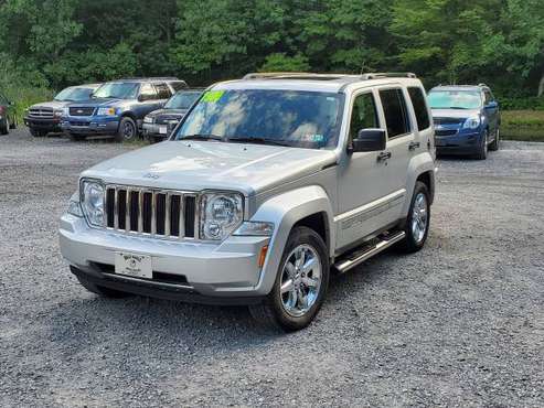 09 JEEP LIBERTY LIMITED - cars & trucks - by dealer - vehicle... for sale in MIFFLINBURG, PA