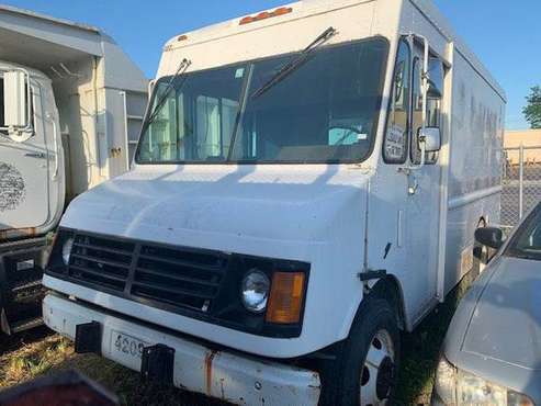 1999 GMC P-3500 STEP VAN 12 FOOT CARGO SPACE - cars & trucks - by... for sale in Massapequa Park, NY