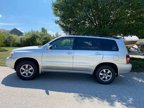 2007 Toyota Highlander $6500 or Best Offer - cars & trucks - by... for sale in Oxford, MA