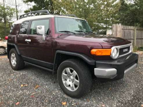 2007 Toyota FJ Cruiser 4x4 CARFAX 1owner - cars & trucks - by dealer... for sale in Port Monmouth, NY