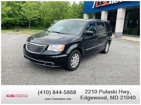 2016 Chrysler Town & Country - Financing Available! for sale in Edgewood, MD