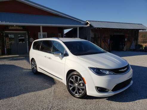 2017 Crysler Pacifica LIMITED - cars & trucks - by owner - vehicle... for sale in Bowling Green , KY
