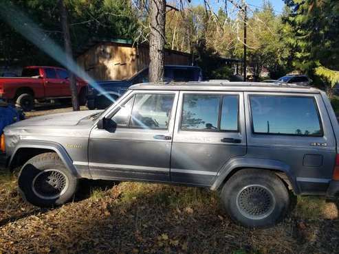 1988 Jeep Grand Cherokee 4.0 Liter for sale in Medford, OR