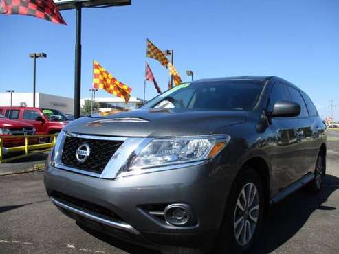 2014 Nissan Pathfinder S 4x4 4dr SUV 64277 Miles - cars & trucks -... for sale in Oklahoma City, OK