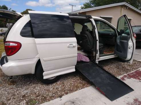 2005 Town & Country Handicap Van for sale in Hollywood, FL