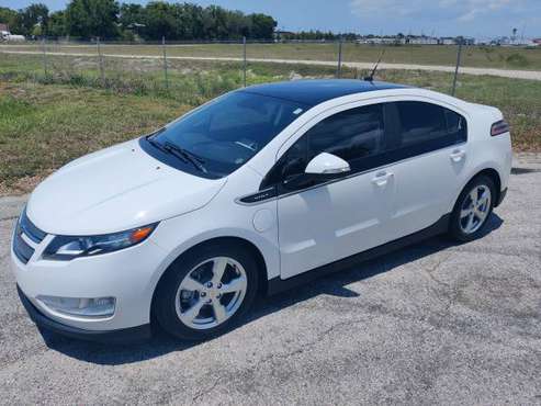 2012 Chevy Volt Hybrid Hackback GORGEOUS ONE-OWNER - cars & for sale in Clearwater, FL