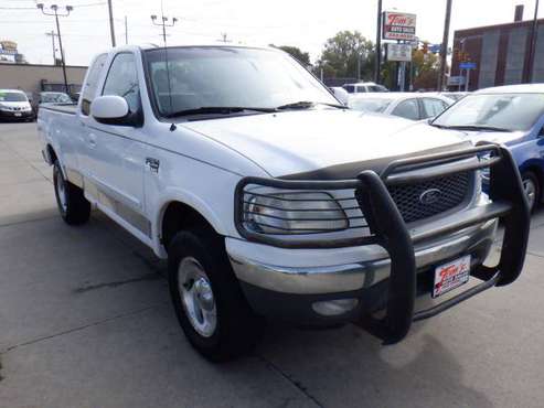 2000 Ford F-150 Super Cab Lariat 4WD white for sale in Des Moines, IA