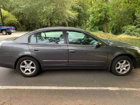 2005 Nissan Altima SL - Gray - cars & trucks - by owner - vehicle... for sale in Lincoln, NE