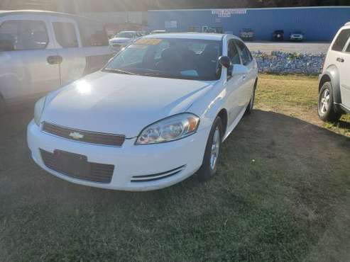 09 Chevy Impala - cars & trucks - by dealer - vehicle automotive sale for sale in Harrison, TN