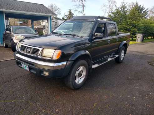 Nissan Frontier 4x4 crewcab - cars & trucks - by owner - vehicle... for sale in Warrenton, OR