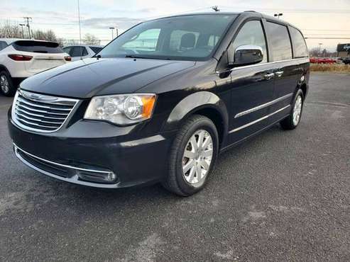2012 Chrysler Town & Country - Honorable Dealership 3 Locations 100+... for sale in Lyons, NY