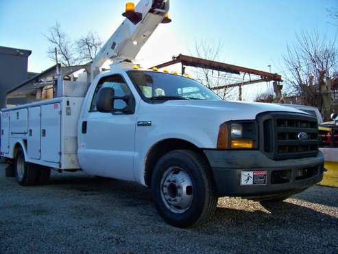 2006 ford f-350 bucket/boom truck - - by dealer for sale in Providence, RI