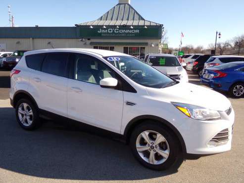 2014 FORD ESCAPE SE FWD #4093 - cars & trucks - by dealer - vehicle... for sale in Oconomowoc, WI