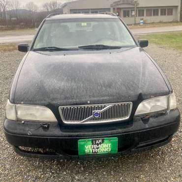 2000 Volvo V70XC - cars & trucks - by owner - vehicle automotive sale for sale in Jeffersonville, VT