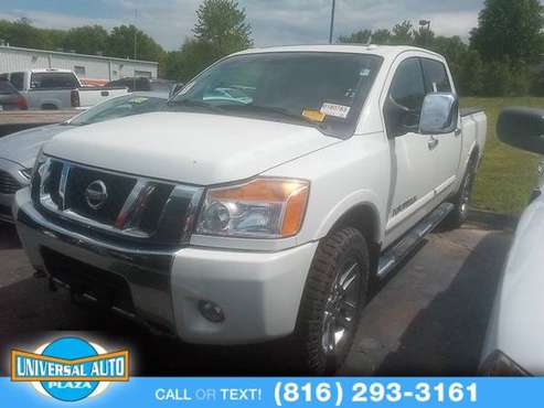 2012 Nissan Titan SL - - by dealer - vehicle for sale in BLUE SPRINGS, MO