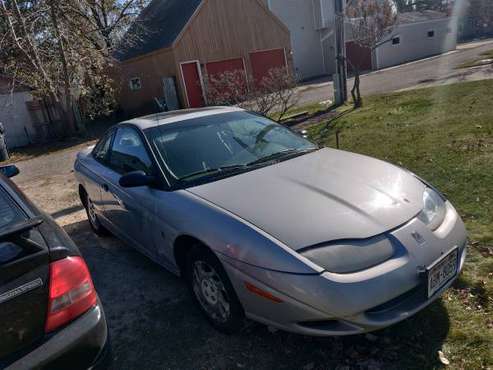 01 Saturn SC1 - cars & trucks - by owner - vehicle automotive sale for sale in River Falls, MN