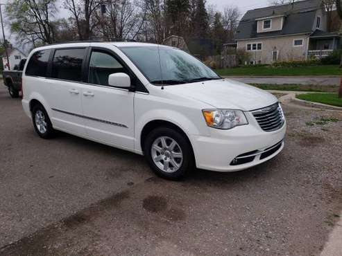 2013 Chrysler Town and Country for sale in Sanford, MI