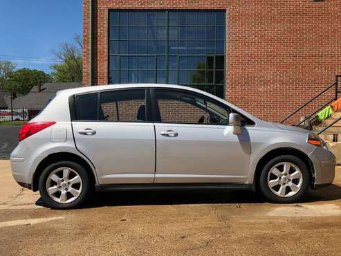 2009 Nissan Versa Hatchback Silver Good Condition for sale in Greenville, SC