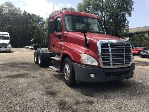 Lot of 2 2014 Freightliner Cascadia 125 T/A Day Cab RTR#... for sale in Fairhope, AL