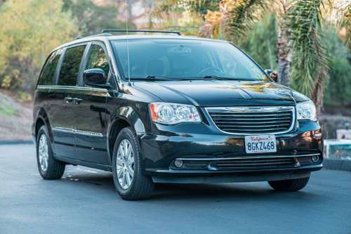 2014 Chrysler Town & Country (Clean Title) - cars & trucks - by... for sale in El Cajon, CA