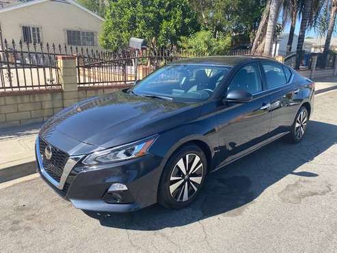 2020 Nissan Altima SL, 24000 miles, Clean title - cars & trucks - by... for sale in Covina, CA