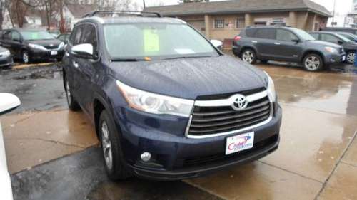 2015 Toyota Highlander XLE AWD - cars & trucks - by dealer - vehicle... for sale in Appleton, WI