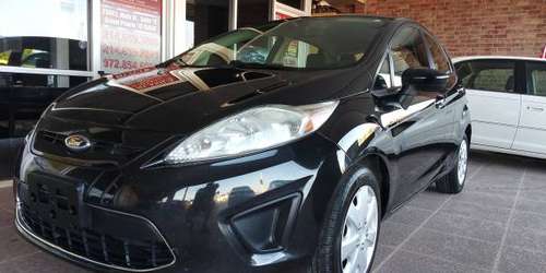 2012 ford fiesta...low miles for sale in Grand Prairie, TX