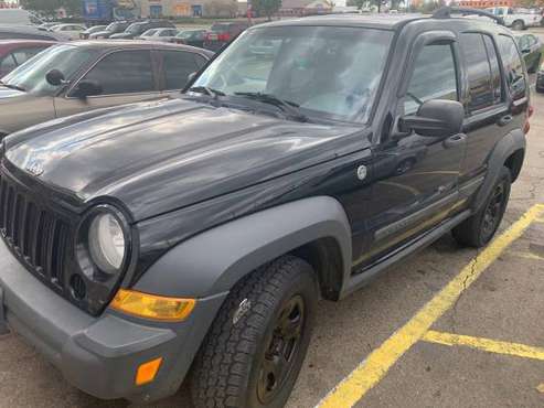 4WD 2006 Jeep Liberty with 132,000 miles for sale in Indianapolis, IN