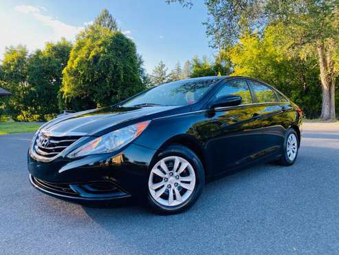 2011 HYUNDAI SONATA ( EXCELLENT CONDITION ) - cars & trucks - by... for sale in West Sand Lake, NY