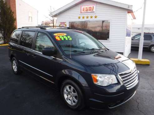 2009 TOWN & COUNTRY - cars & trucks - by dealer - vehicle automotive... for sale in Lima, OH