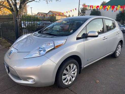 2013 Nissan Leaf SL *** Electric Ride *** *** Don't Get Your Tinsel... for sale in Portland, OR