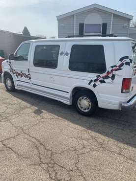 99 Ford StarCraft Handicap Van for sale in Wheeling, IL