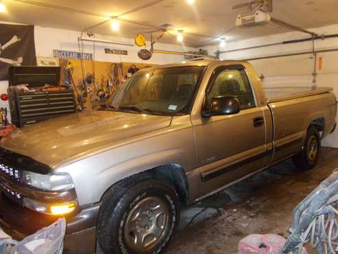 2001 CHEVY 1500 PICKUP GREAT CONDITION for sale in Crystal Lake, IL