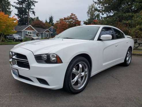 2011 Dodge Charger SE Sedan Fully Loaded HARD TO FIND Sport WOW!! for sale in Seattle, WA