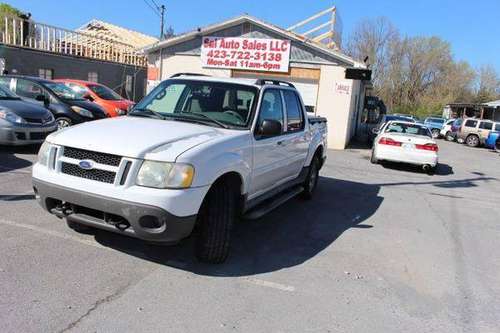 2005 Ford Explorer Sport Trac XLT 4dr 4WD Crew Cab SB - cars & for sale in Johnson City, TN