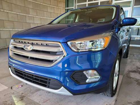 2017 Ford Escape SE - cars & trucks - by dealer - vehicle automotive... for sale in Farmington Hills, MI