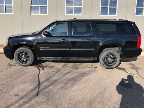 2014 GMC Yukon XL ($$$ Offer From Wayne ) - cars & trucks - by... for sale in Elk River, MN