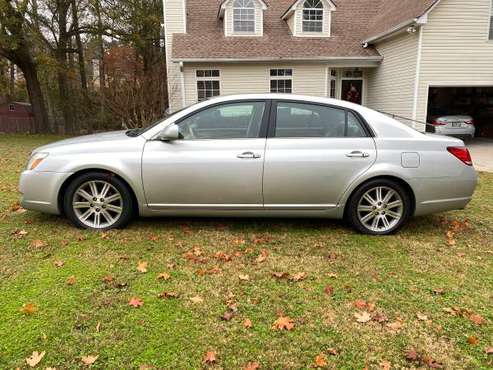 2006 Toyota Avalon Limited Sedan 4D - cars & trucks - by owner -... for sale in Grayson, GA