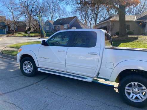 Toyota Tundra 2006 Limited 4X4 - cars & trucks - by owner - vehicle... for sale in Lawrence, KS