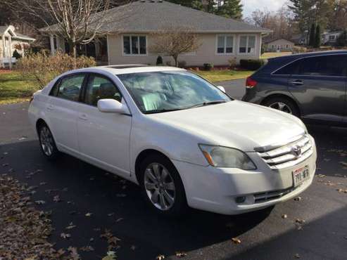 2006 Toyota Avalon XLS - cars & trucks - by owner - vehicle... for sale in Shawano, WI