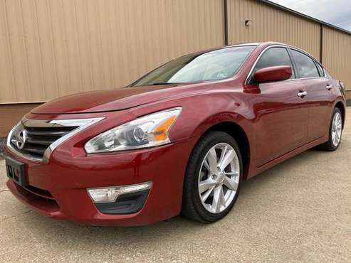 2015 Nissan Altima 2.5 - 23,000 miles for sale in Uniontown , OH