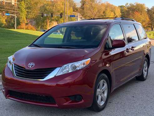 2015 TOYOTA SIENNA LE - cars & trucks - by owner - vehicle... for sale in Oak Lawn, IL
