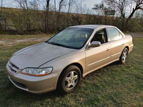 2000 HONDA ACCORD LX - cars & trucks - by owner - vehicle automotive... for sale in Blue Island, IL