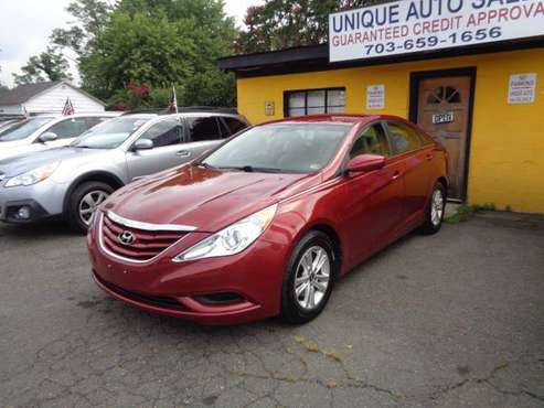 2013 HYUNDAI SONATA ( VERY CLEAN ) - cars & trucks - by dealer -... for sale in Upperville, VA